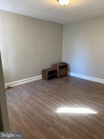 1192 YORKSHIP SQ, Camden, NJ 08104