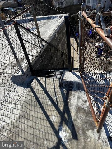 1192 YORKSHIP SQ, Camden, NJ 08104