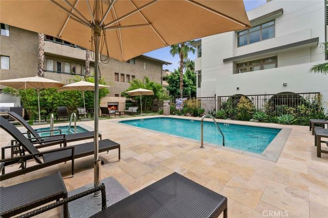 920 Granite Drive 117, Pasadena, CA 91101