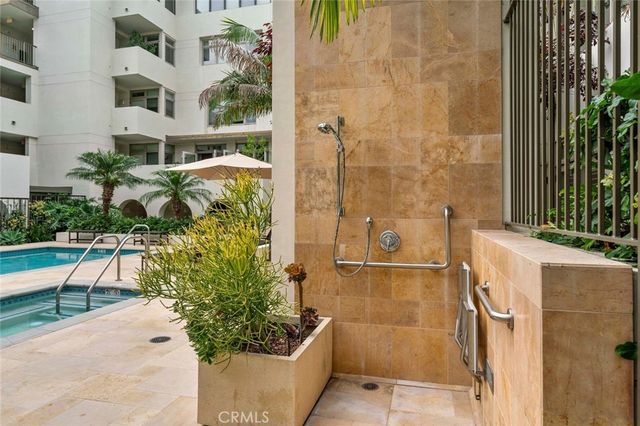 920 Granite Drive 117, Pasadena, CA 91101