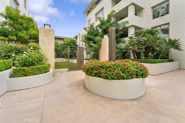 920 Granite Drive 117, Pasadena, CA 91101