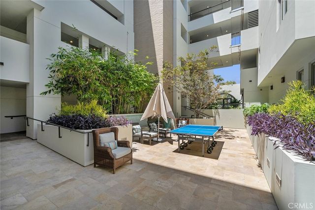 920 Granite Drive 117, Pasadena, CA 91101