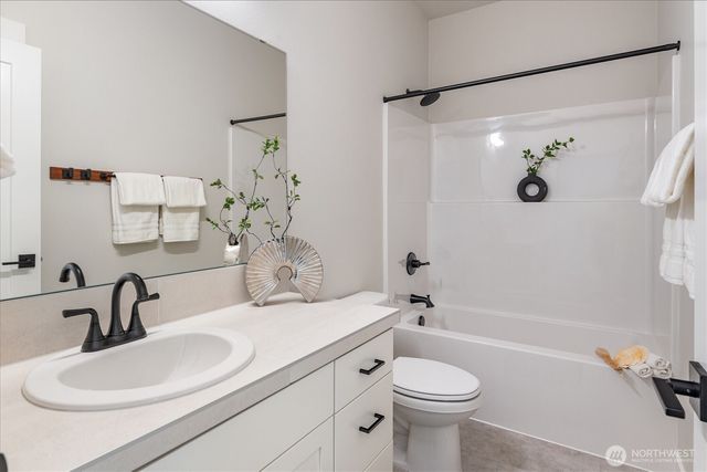 6392 Great Glen Road SW, Port Orchard, WA 98367