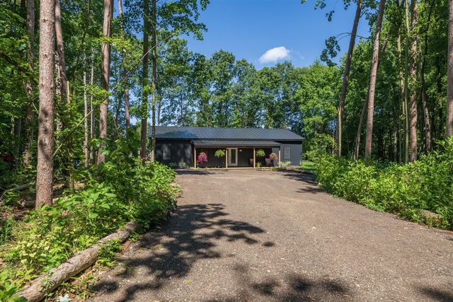 30996 22nd Street, Kalamazoo, MI 49009