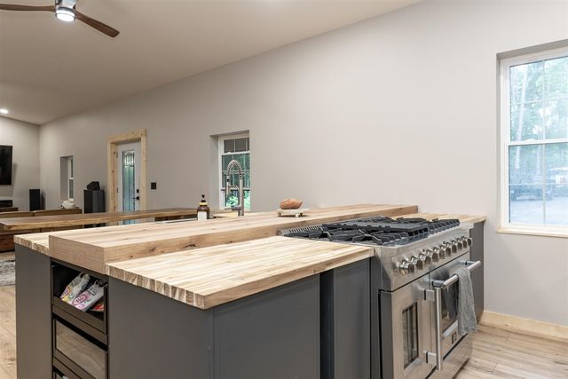 30996 22nd Street, Kalamazoo, MI 49009