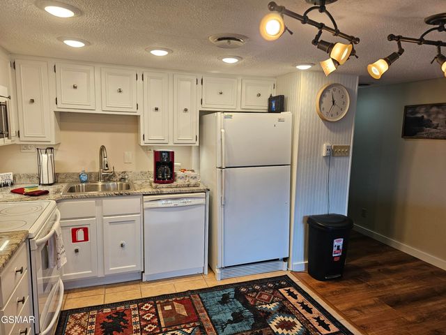 1081 COVE Road, Sevierville, TN 37876