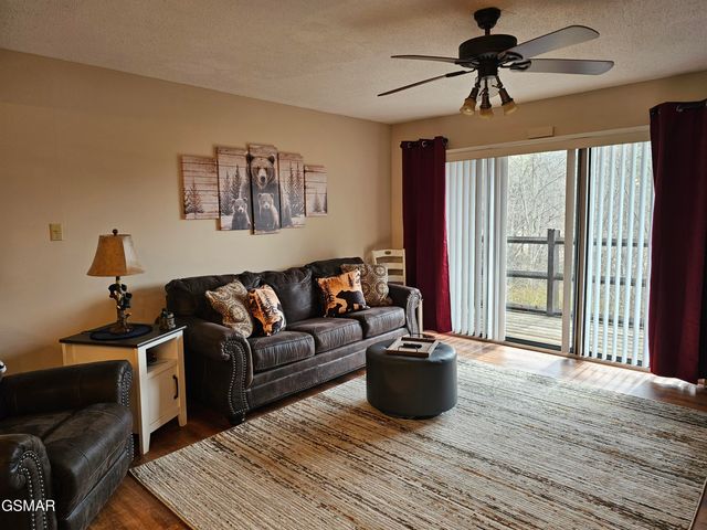 1081 COVE Road, Sevierville, TN 37876