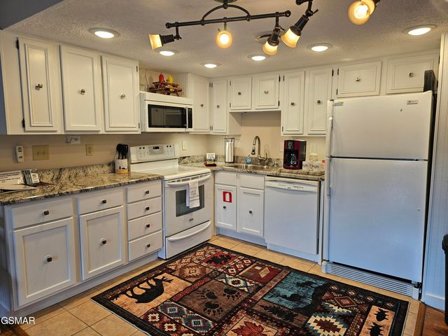 1081 COVE Road, Sevierville, TN 37876