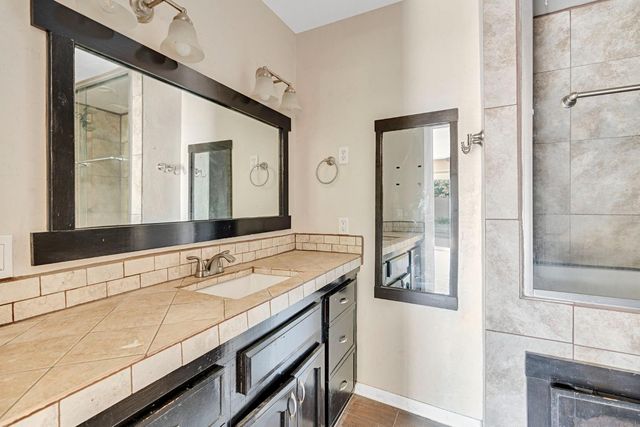 2146 N Maple Avenue, Fresno, CA 93703