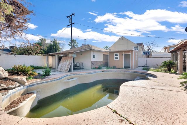 2146 N Maple Avenue, Fresno, CA 93703