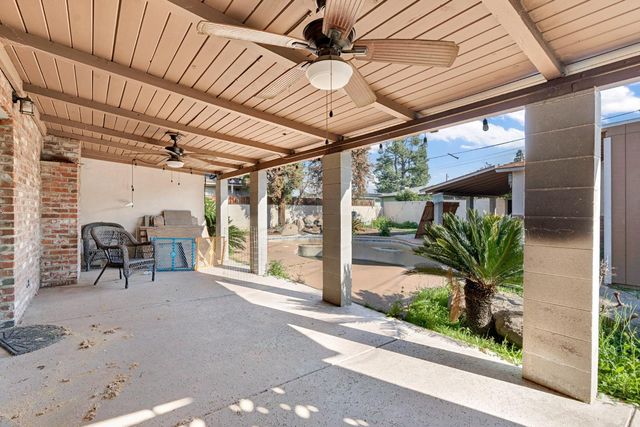 2146 N Maple Avenue, Fresno, CA 93703