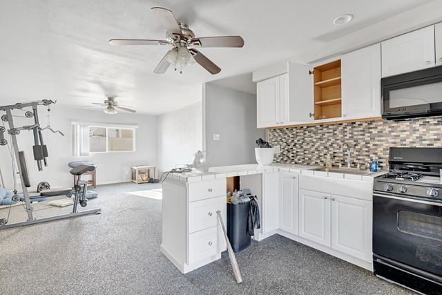 2146 N Maple Avenue, Fresno, CA 93703