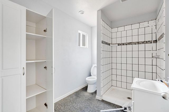 2146 N Maple Avenue, Fresno, CA 93703