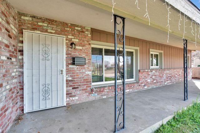 2146 N Maple Avenue, Fresno, CA 93703