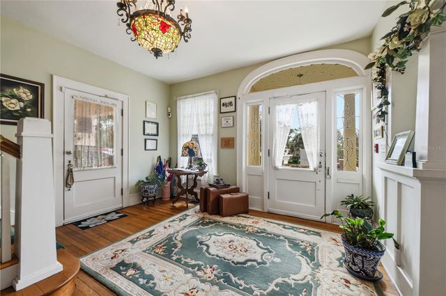 347 E 3RD AVENUE, Mount Dora, FL 32757