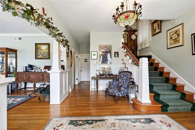 347 E 3RD AVENUE, Mount Dora, FL 32757