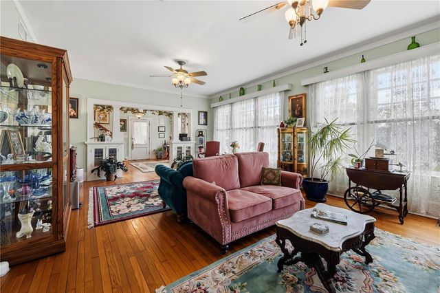 347 E 3RD AVENUE, Mount Dora, FL 32757