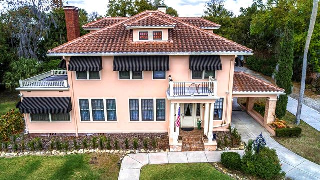 347 E 3RD AVENUE, Mount Dora, FL 32757