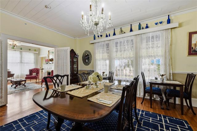 347 E 3RD AVENUE, Mount Dora, FL 32757