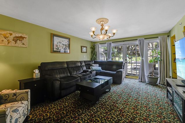 347 E 3RD AVENUE, Mount Dora, FL 32757