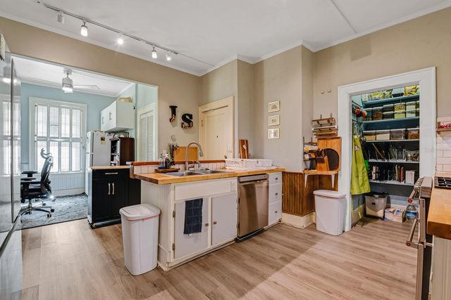 347 E 3RD AVENUE, Mount Dora, FL 32757