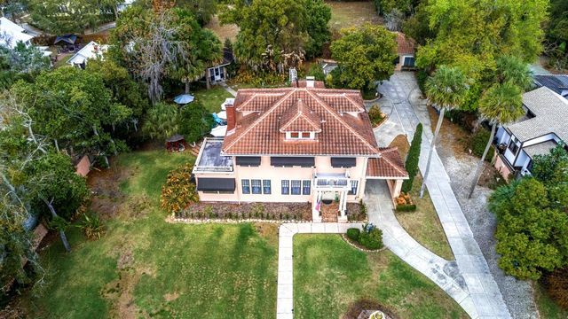 347 E 3RD AVENUE, Mount Dora, FL 32757