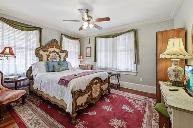 347 E 3RD AVENUE, Mount Dora, FL 32757