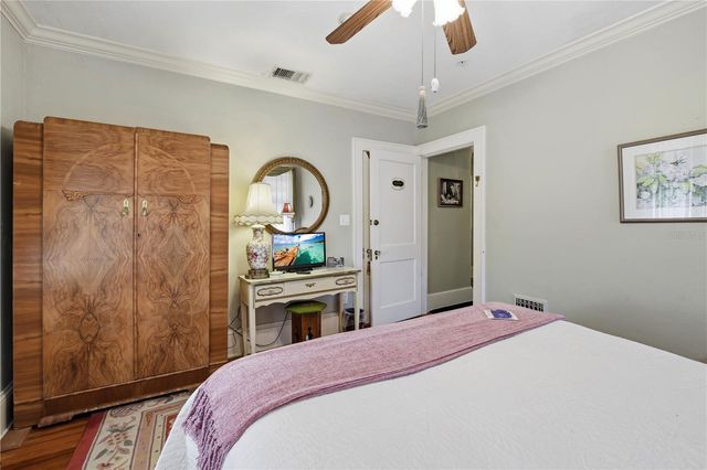 347 E 3RD AVENUE, Mount Dora, FL 32757