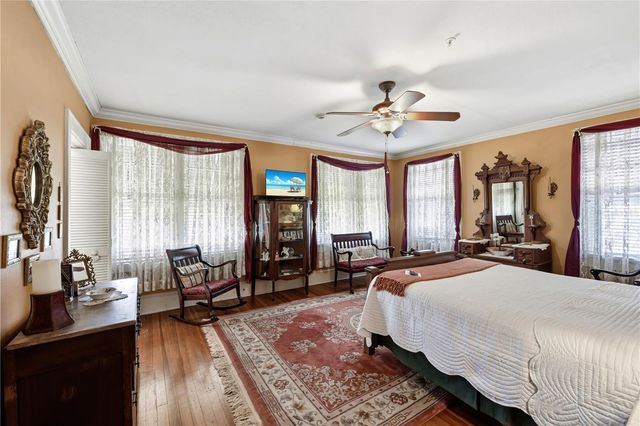 347 E 3RD AVENUE, Mount Dora, FL 32757