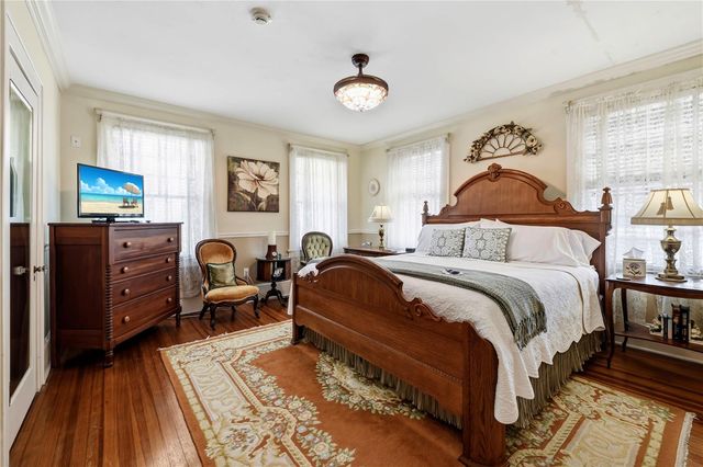 347 E 3RD AVENUE, Mount Dora, FL 32757