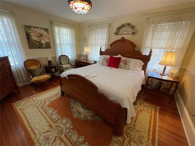 347 E 3RD AVENUE, Mount Dora, FL 32757