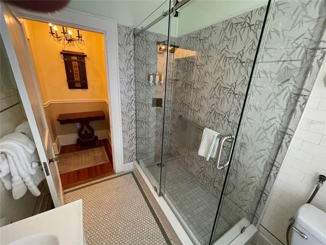 347 E 3RD AVENUE, Mount Dora, FL 32757