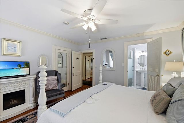 347 E 3RD AVENUE, Mount Dora, FL 32757