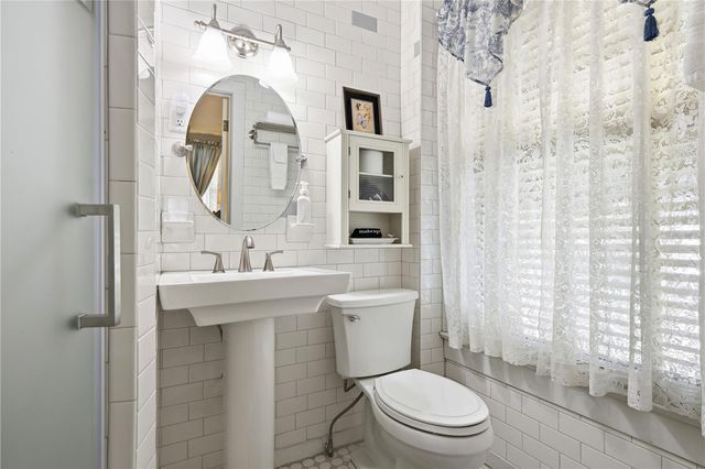 347 E 3RD AVENUE, Mount Dora, FL 32757