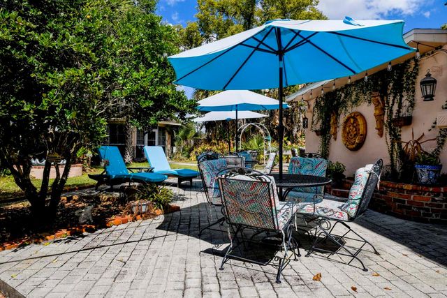 347 E 3RD AVENUE, Mount Dora, FL 32757