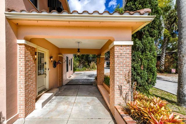 347 E 3RD AVENUE, Mount Dora, FL 32757