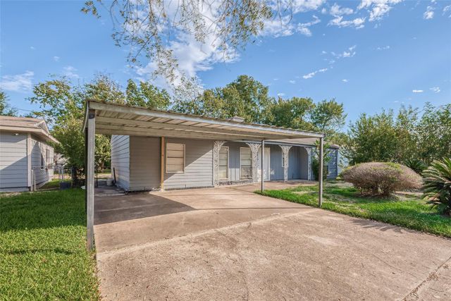5619 Willow Glen Drive, Houston, TX 77033