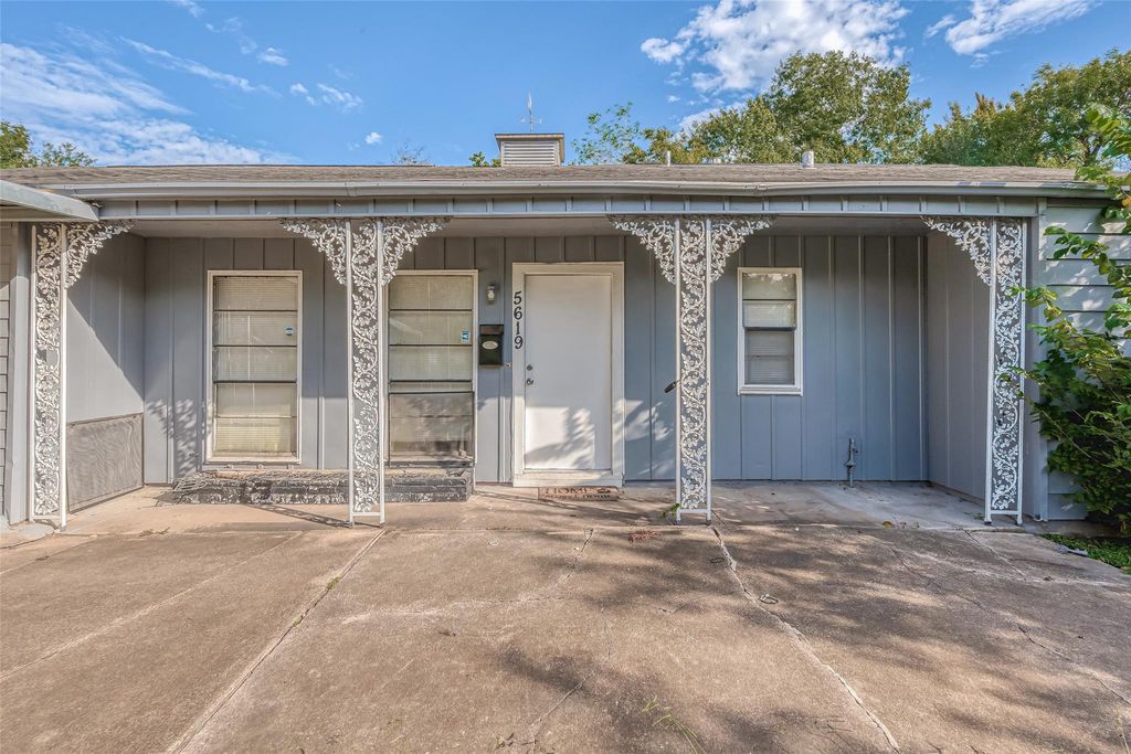 5619 Willow Glen Drive, Houston, TX 77033