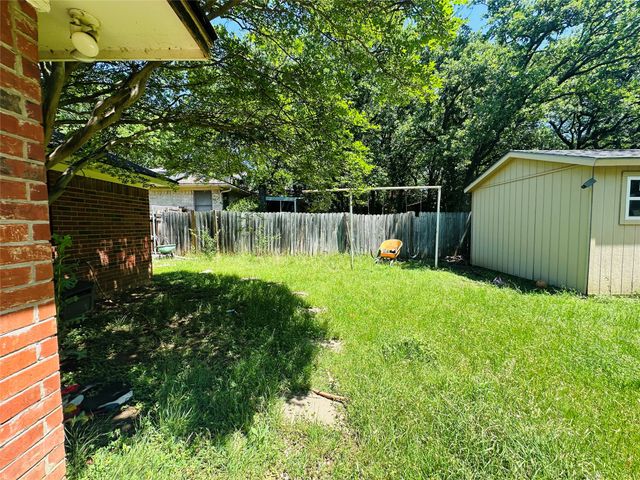 6728 Parkwood Drive, North Richland Hills, TX 76182