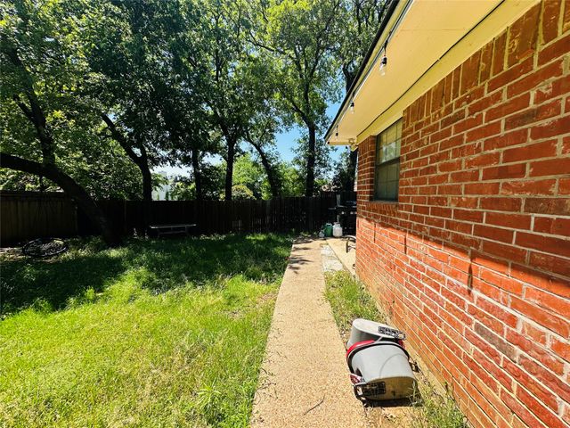 6728 Parkwood Drive, North Richland Hills, TX 76182