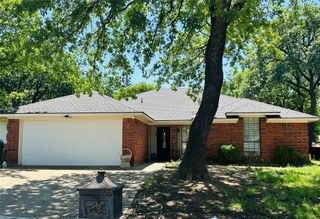 6728 Parkwood Drive, North Richland Hills, TX 76182