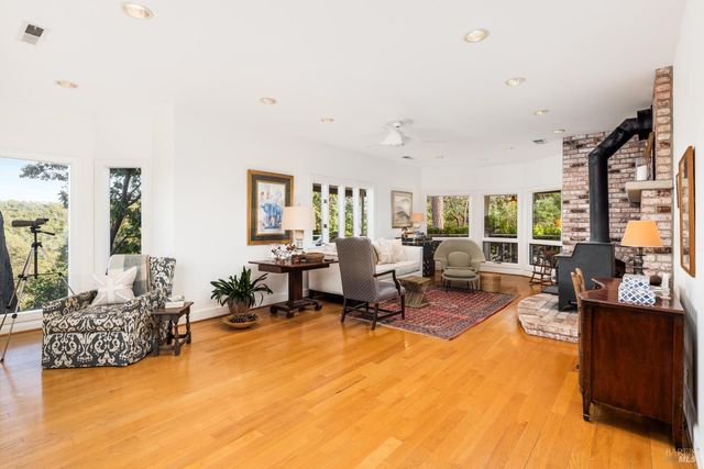 1760 Howell Mountain Rd, Angwin, CA 94508