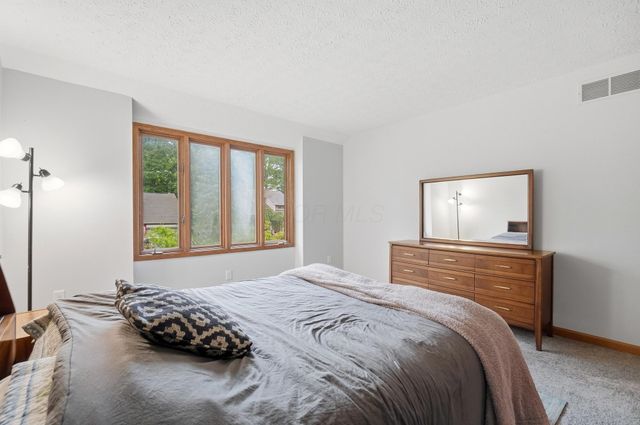 1177 Forest Glen Road, Westerville, OH 43081
