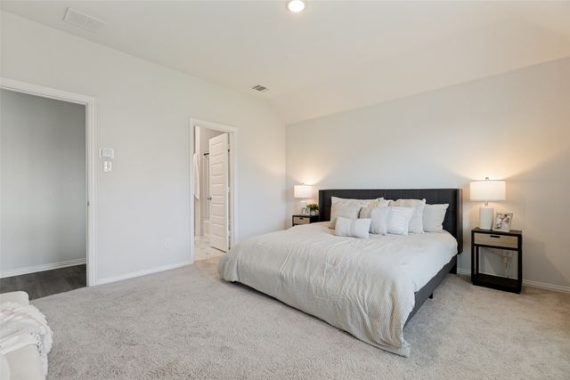 553 Meadow Run Drive, Van Alstyne, TX 75495