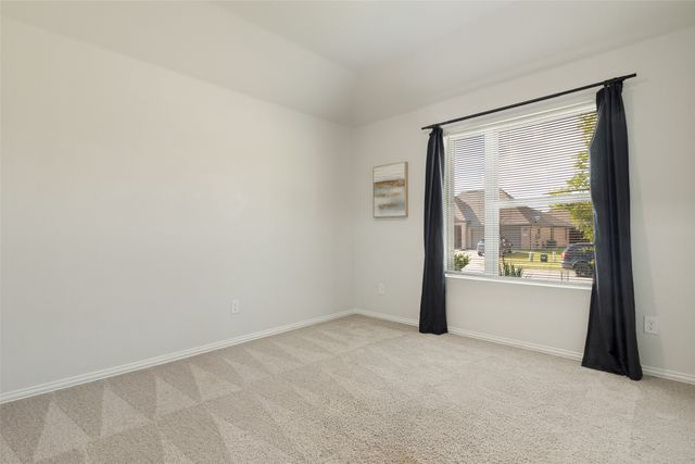 553 Meadow Run Drive, Van Alstyne, TX 75495