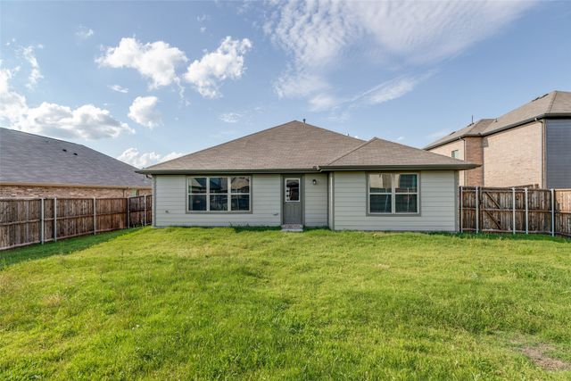 553 Meadow Run Drive, Van Alstyne, TX 75495