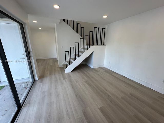 9734 NW 5th Ter 9734, Miami, FL 33172