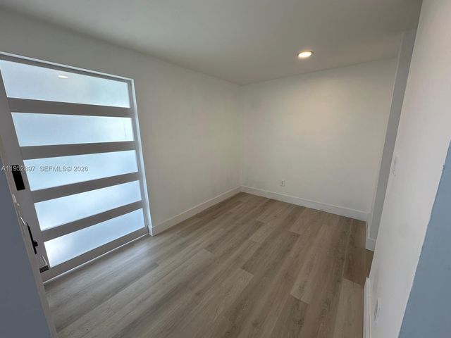 9734 NW 5th Ter 9734, Miami, FL 33172