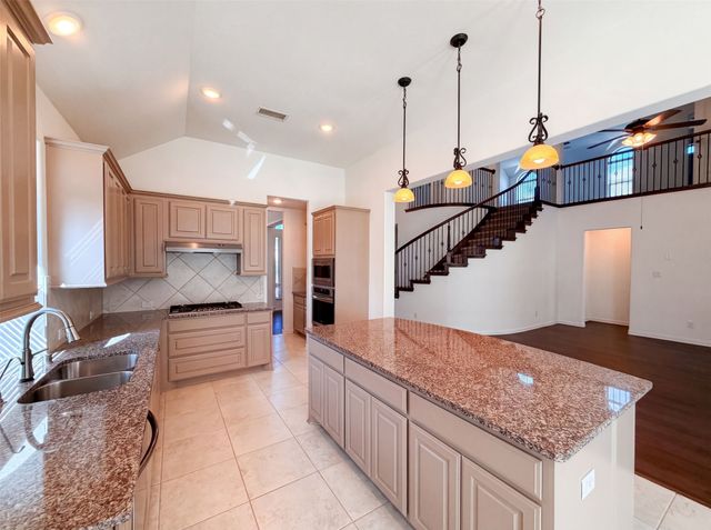 4305 Curlew Lane, Garland, TX 75043