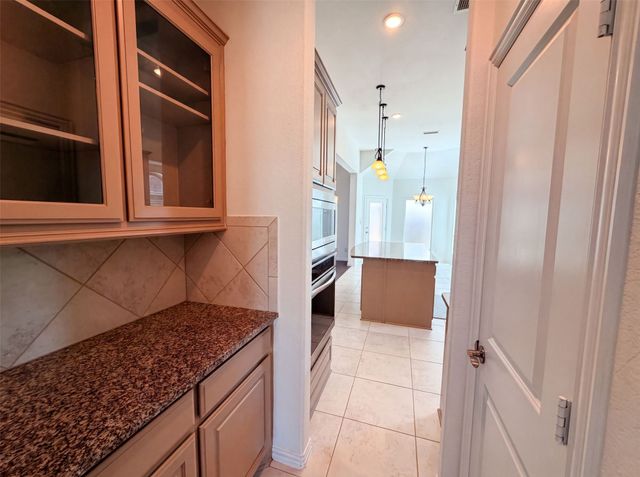4305 Curlew Lane, Garland, TX 75043